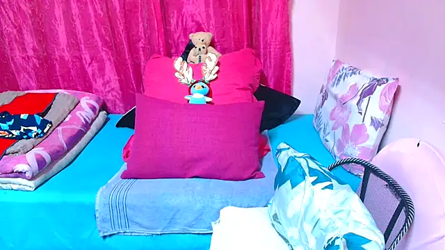 Snapshot of SLUTTYROXY chatting on December 20, 2025, 6:44 pm SLUTTYROXY online show from December 20, 2025, 6:44 pm