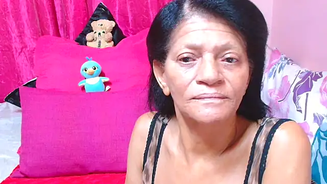 Snapshot of SLUTTYROXY chatting on January 17, 2026, 9:46 am SLUTTYROXY online show from January 17, 2026, 9:46 am