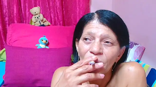 Snapshot of SLUTTYROXY chatting on February 1, 2026, 7:23 pm SLUTTYROXY online show from February 1, 2026, 7:23 pm