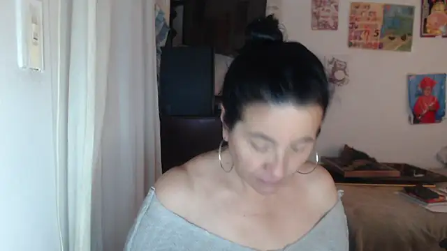 Snapshot of stefilove10 chatting on October 10, 2025, 7:04 pm stefilove10 online show from October 10, 2025, 7:04 pm