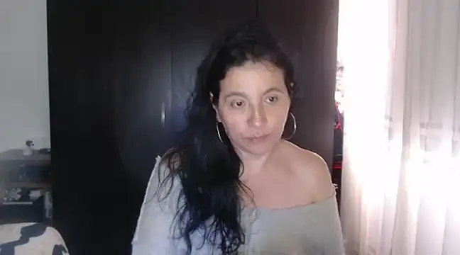 Snapshot of stefilove10 chatting on December 17, 2024, 6:09 pm stefilove10 online show from December 17, 2024, 6:09 pm