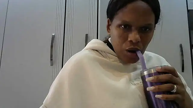 blackslut4u online show from May 13, 2026, 2:24 pm