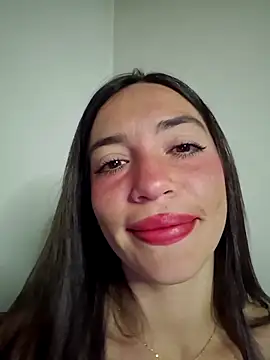 Snapshot of loveuu-bae chatting on December 14, 2025, 11:21 pm loveuu-bae online show from December 14, 2025, 11:21 pm