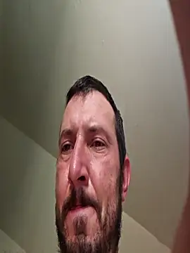 Snapshot of UncutHammer69 chatting on November 29, 2025, 8:20 pm UncutHammer69 online show from November 29, 2025, 8:20 pm