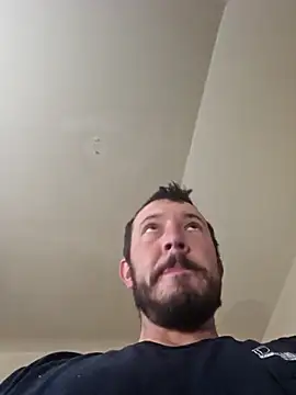 Snapshot of UncutHammer69 chatting on December 5, 2025, 4:16 pm UncutHammer69 online show from December 5, 2025, 4:16 pm