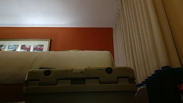 Snapshot of UncutHammer69 chatting on September 10, 2025, 1:54 pm UncutHammer69 online show from September 10, 2025, 1:54 pm