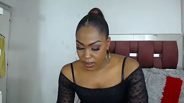 Snapshot of LoraineBigCockTs chatting on November 17, 2025, 8:46 pm LoraineBigCockTs online show from November 17, 2025, 8:46 pm