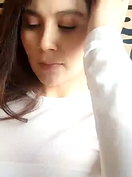 kinky milaxh online show from February 4, 2025, 9:20 pm