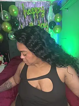 Snapshot of yanza2002 chatting on April 4, 2026, 7:53 pm yanza2002 online show from April 4, 2026, 7:53 pm