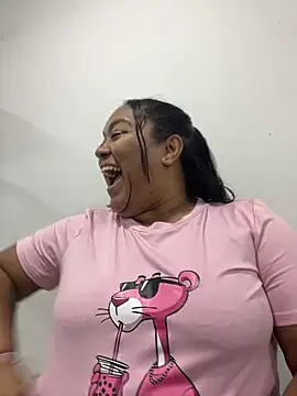 yanza2002 online show from November 3, 2025, 10:57 pm