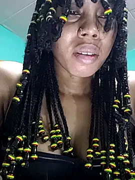 Snapshot of HONEYSWEETS_LIVE chatting on October 5, 2025, 1:18 am HONEYSWEETS LIVE online show from October 5, 2025, 1:18 am