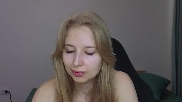 Snapshot of Jessy_Ginger chatting on July 5, 2026, 12:01 pm Jessy Ginger online show from July 5, 2026, 12:01 pm