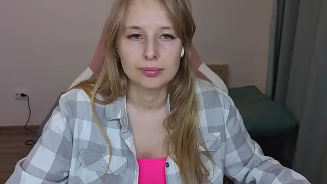 Snapshot of Jessy_Ginger chatting on May 1, 2026, 5:40 pm Jessy Ginger online show from May 1, 2026, 5:40 pm