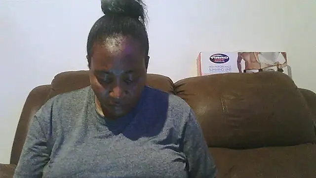 Snapshot of ebonytitts4u chatting on March 12, 2025, 7:25 pm ebonytitts4u online show from March 12, 2025, 7:25 pm