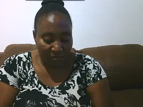 Snapshot of ebonytitts4u chatting on February 16, 2026, 7:23 pm ebonytitts4u online show from February 16, 2026, 7:23 pm