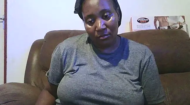 Snapshot of ebonytitts4u chatting on March 2, 2025, 5:41 pm ebonytitts4u online show from March 2, 2025, 5:41 pm