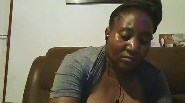 Snapshot of ebonytitts4u chatting on March 3, 2025, 9:59 pm ebonytitts4u online show from March 3, 2025, 9:59 pm