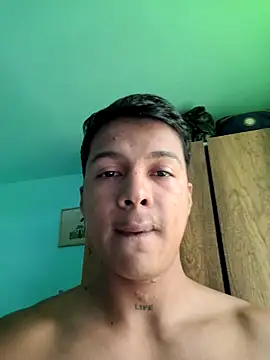 morenito420 online show from October 3, 2025, 7:15 pm