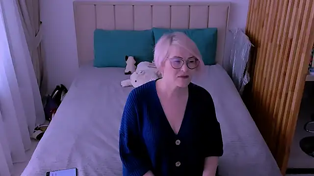 Snapshot of sabrinamacmarren chatting on March 10, 2026, 8:40 am sabrinamacmarren online show from March 10, 2026, 8:40 am