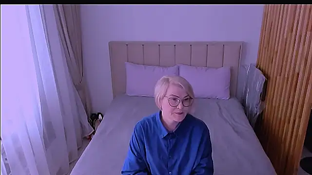 Snapshot of sabrinamacmarren chatting on April 3, 2026, 7:59 am sabrinamacmarren online show from April 3, 2026, 7:59 am