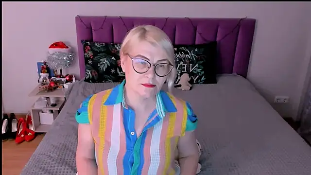 Snapshot of sabrinamacmarren chatting on January 12, 2026, 2:46 pm sabrinamacmarren online show from January 12, 2026, 2:46 pm