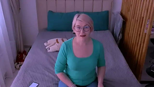 Snapshot of sabrinamacmarren chatting on March 1, 2026, 9:09 am sabrinamacmarren online show from March 1, 2026, 9:09 am