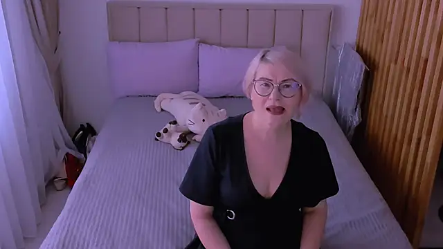 Snapshot of sabrinamacmarren chatting on March 22, 2026, 9:44 am sabrinamacmarren online show from March 22, 2026, 9:44 am