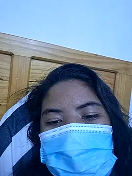 Snapshot of Artinah22 chatting on February 13, 2026, 9:48 pm Artinah22 online show from February 13, 2026, 9:48 pm