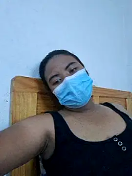 Snapshot of Artinah22 chatting on November 25, 2025, 6:58 am Artinah22 online show from November 25, 2025, 6:58 am