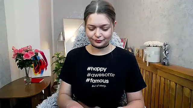 Snapshot of LallyHill chatting on March 13, 2025, 10:47 am LallyHill online show from March 13, 2025, 10:47 am