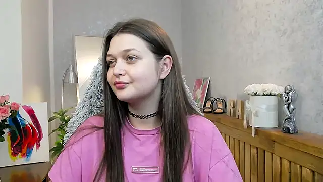 Snapshot of LallyHill chatting on March 15, 2025, 5:48 pm LallyHill online show from March 15, 2025, 5:48 pm