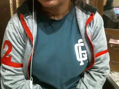 Snapshot of UrsMansi chatting on December 21, 2025, 7:10 am UrsMansi online show from December 21, 2025, 7:10 am