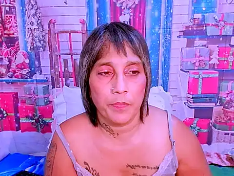 Snapshot of indianroxy chatting on December 14, 2025, 10:26 pm indianroxy online show from December 14, 2025, 10:26 pm