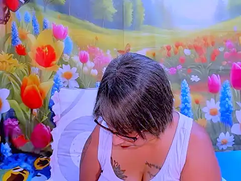 Snapshot of indianroxy chatting on November 5, 2025, 7:28 pm indianroxy online show from November 5, 2025, 7:28 pm