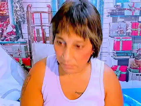 Snapshot of indianroxy chatting on December 18, 2025, 6:51 am indianroxy online show from December 18, 2025, 6:51 am