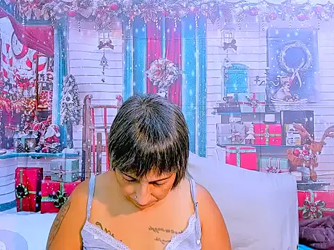 Snapshot of indianroxy chatting on December 14, 2025, 9:26 am indianroxy online show from December 14, 2025, 9:26 am