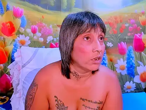 Snapshot of indianroxy chatting on January 13, 2026, 6:45 pm indianroxy online show from January 13, 2026, 6:45 pm