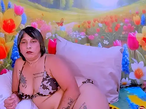 Snapshot of indianroxy chatting on October 28, 2025, 6:51 pm indianroxy online show from October 28, 2025, 6:51 pm