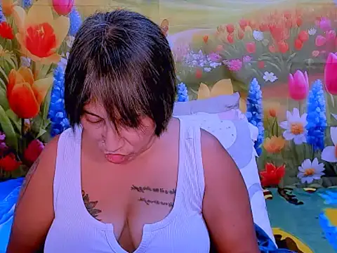 Snapshot of indianroxy chatting on November 18, 2025, 4:43 pm indianroxy online show from November 18, 2025, 4:43 pm