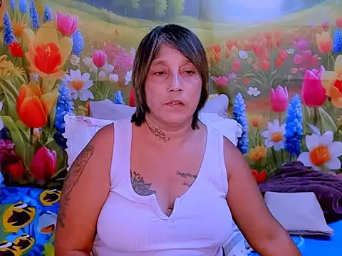 Snapshot of indianroxy chatting on November 12, 2025, 4:44 pm indianroxy online show from November 12, 2025, 4:44 pm