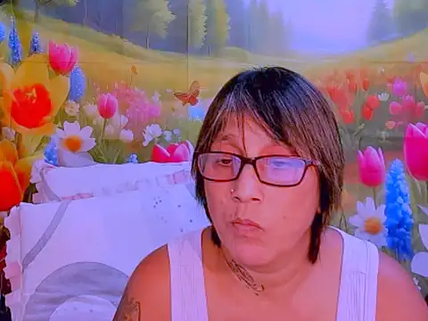 Snapshot of indianroxy chatting on October 22, 2025, 7:13 pm indianroxy online show from October 22, 2025, 7:13 pm