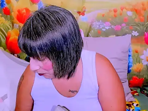 Snapshot of indianroxy chatting on February 25, 2026, 5:46 pm indianroxy online show from February 25, 2026, 5:46 pm