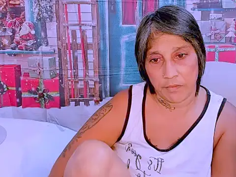 Snapshot of indianroxy chatting on December 2, 2025, 7:10 am indianroxy online show from December 2, 2025, 7:10 am