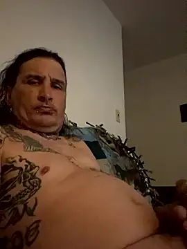 Snapshot of tazzfazz chatting on May 18, 2026, 3:39 am tazzfazz online show from May 18, 2026, 3:39 am