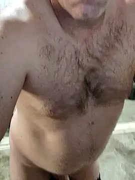 Snapshot of IronedTitan chatting on December 1, 2025, 12:33 am IronedTitan online show from December 1, 2025, 12:33 am