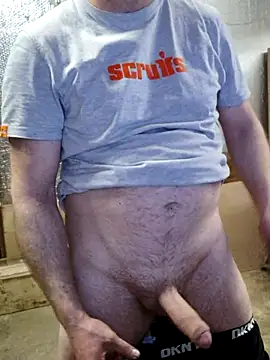 Snapshot of IronedTitan chatting on March 18, 2025, 12:51 am IronedTitan online show from March 18, 2025, 12:51 am