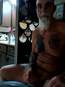 EdgarAlenPole online show from April 2, 2026, 2:52 am