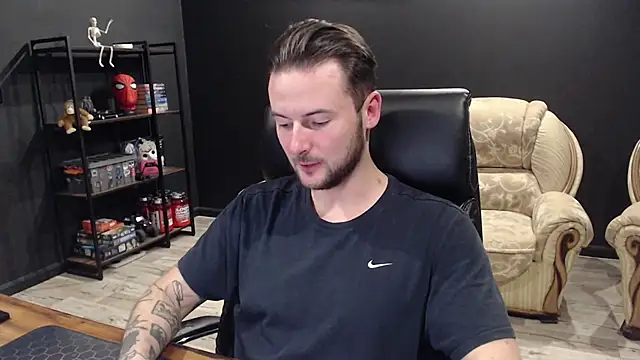 MihasikD online show from November 7, 2025, 2:43 pm