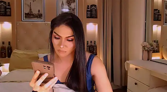 Snapshot of YOUR_DREAMWIFE chatting on February 22, 2025, 10:09 pm YOUR DREAMWIFE online show from February 22, 2025, 10:09 pm