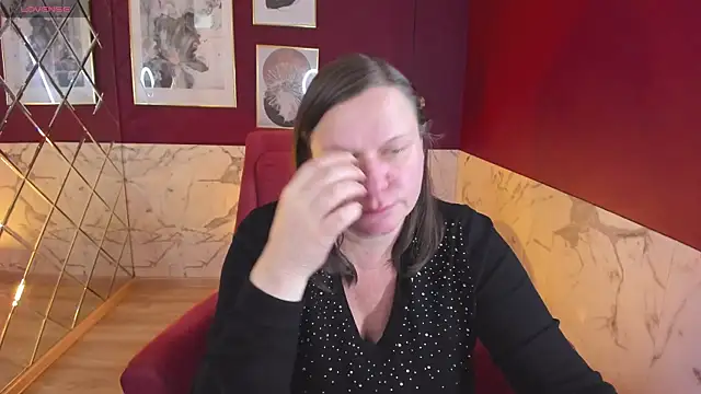 KellyPerfection online show from December 4, 2025, 1:10 pm